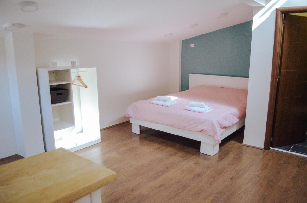 Aparthotel White & Wood à Bitola Extérieur photo